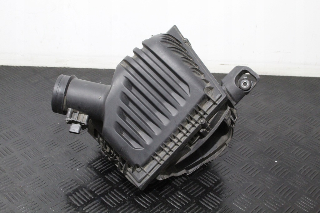 фото №1, Корпус фильтра воздуха mini cooper s f55 8513916