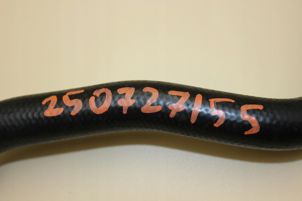 Труба пабтрубок  шланг воды bmw e39 8367929 Недорого