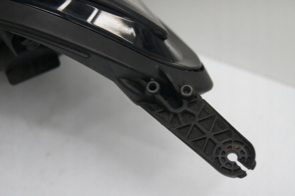 Лампа права передня перед corsa e 1.0 t Зі Шроту