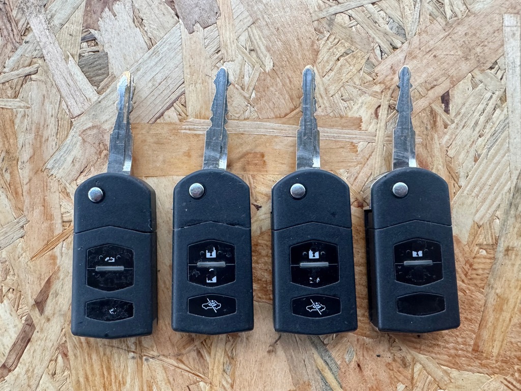 фото №1, Ключ pilot mazda 2 3 5 6 rx8 mx5 visteon 41522