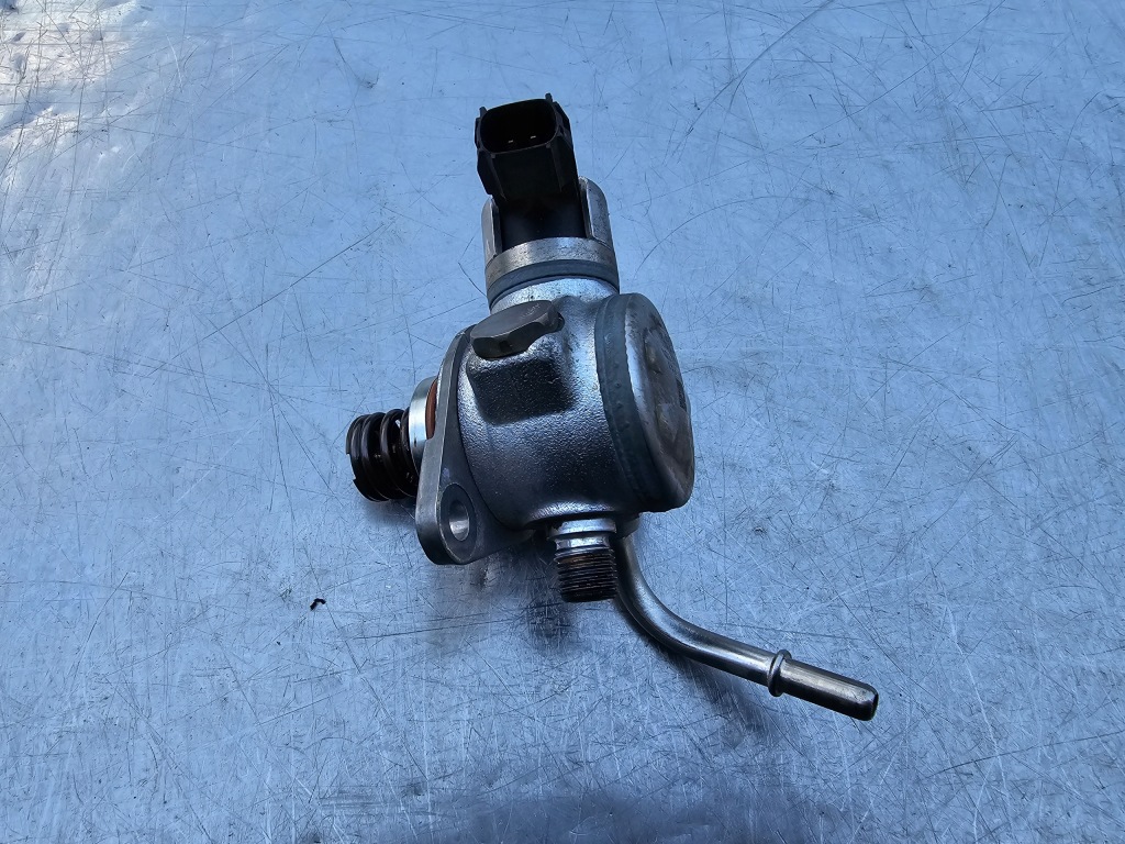 фото №1, Volvo s60 iii xc90 ii 2.0 насос пального 31437903
