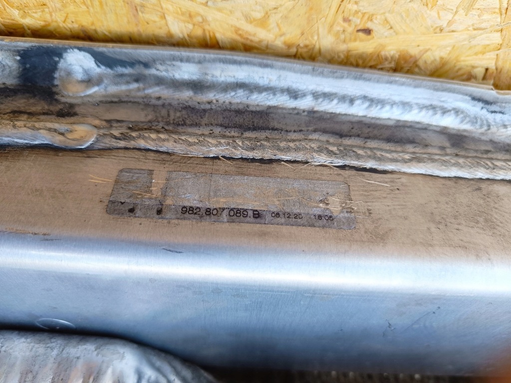 фото №10, Porsche cayman 982 2017 балка усилитель бампера задняя 98150514100