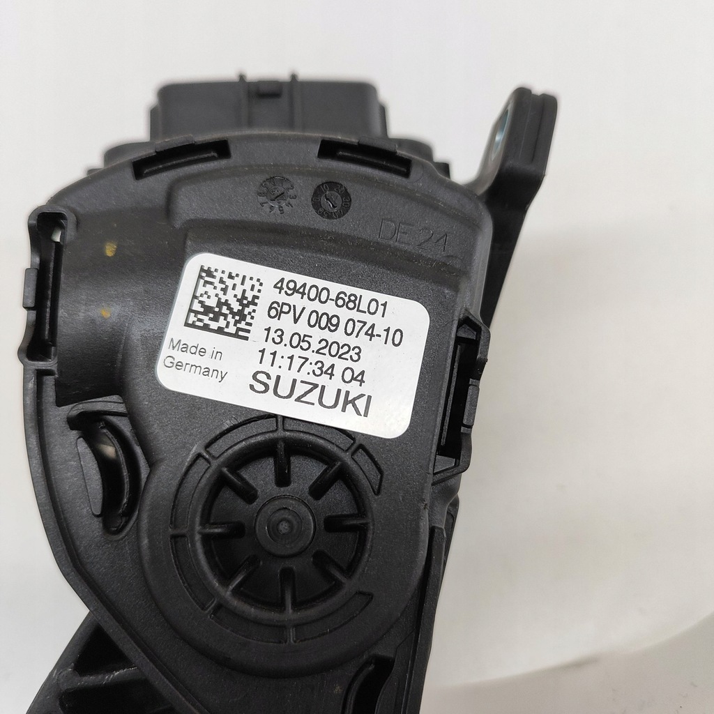 фото №6, Suzuki sx4 s-cross 2023 педаль газа / ускорения