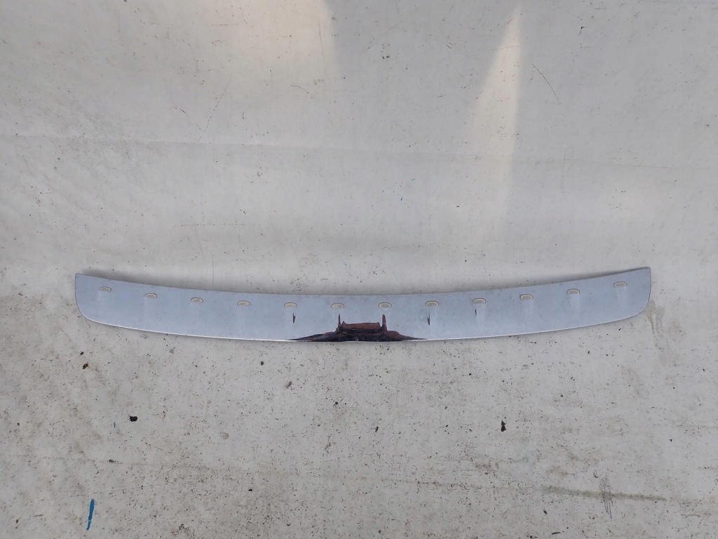 фото №1, Mercedes glb x247 19- хром накладка защита порог багажника