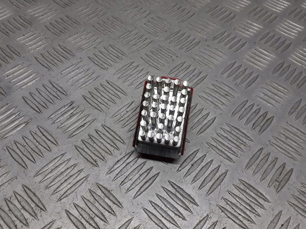 фото №1, Резистор резистор вентилятор audi a3 8l 1j0907521