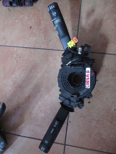 фото №1, Opel corsa e переключатель с лента