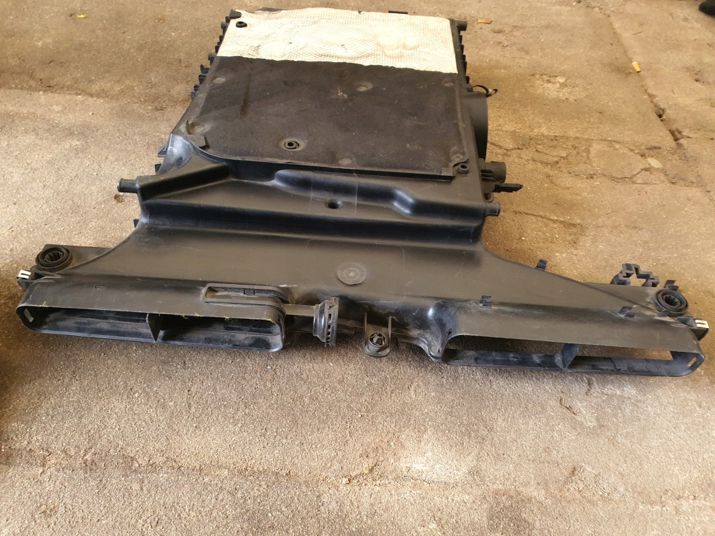 Audi q7 q8 корпус фильтра воздуха 4m0133843c в Украине