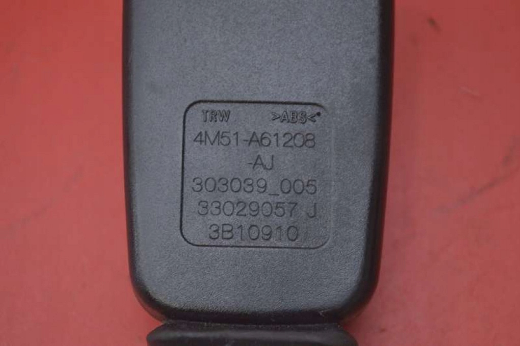 Купити Натягувач кліпса поперечина правий перед 4m51-a61208-aj ford focus mk2 08-11