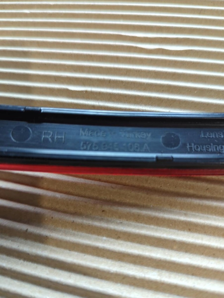 фото №8, Правая лампа отражатель бампера задняя 575945106a seat cupra ateca