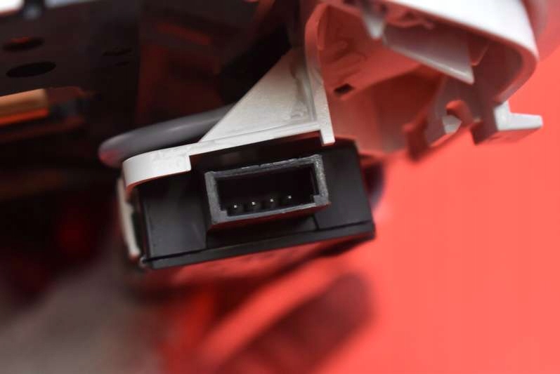 фото №8, Лампа освітлення салону перед 8t0947135b audi a4 b8 07-11