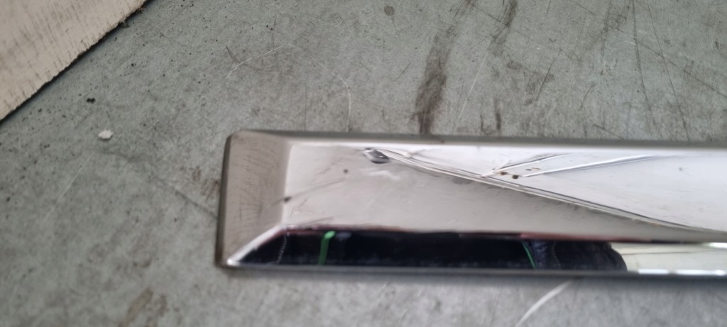 Молдинг дверь задняя хром jeep wk в Украине