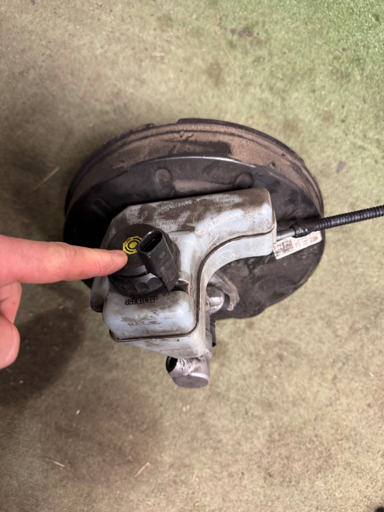 фото №1, Насос усилитель тормозов vw passat b7 2.0 tdi 3c1614105ap