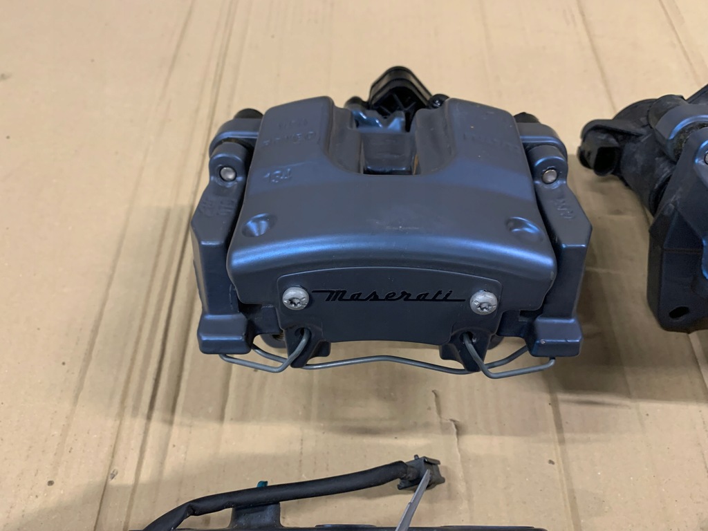 фото №6, Супорти гальмівні гальмівні колодки maserati trofeo