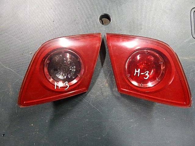 фото №1, Лампа задняя na крышка mazda 3 bk 03-06 hb l/r