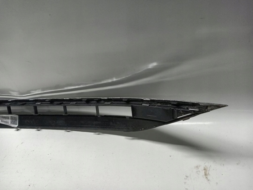 фото №9, Решётка средняя бампера перед передняя vw tiguan 2 5na853677