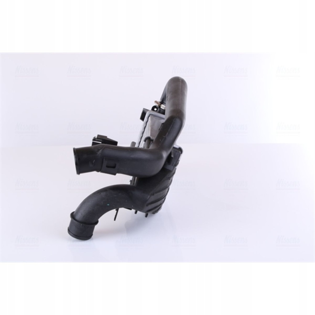 Радиатор интеркулер nissens 96592 Оригинал