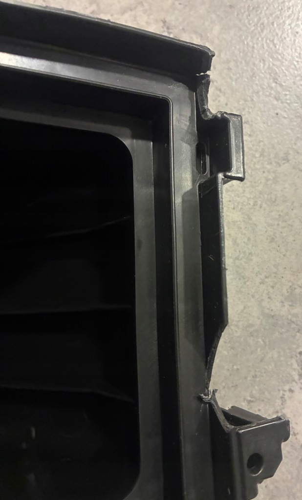 Корпус фильтра воздуха rav4 v 19– 2.5 гибрид 17812-37040 в Украине