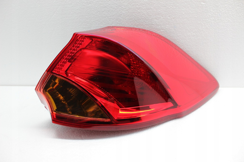 фото №1, Kia ceed 2 ii hb - лампа задня права 2012+