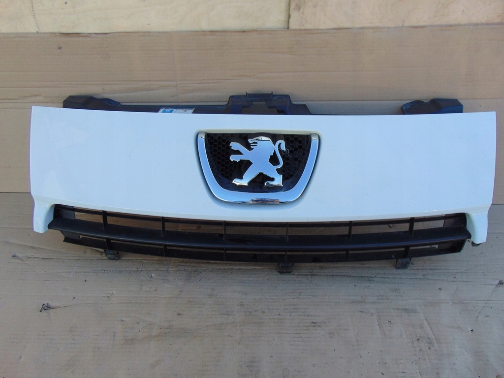 фото №1, Решётка радиатора решётка радиатора peugeot expert 2007 1497644077