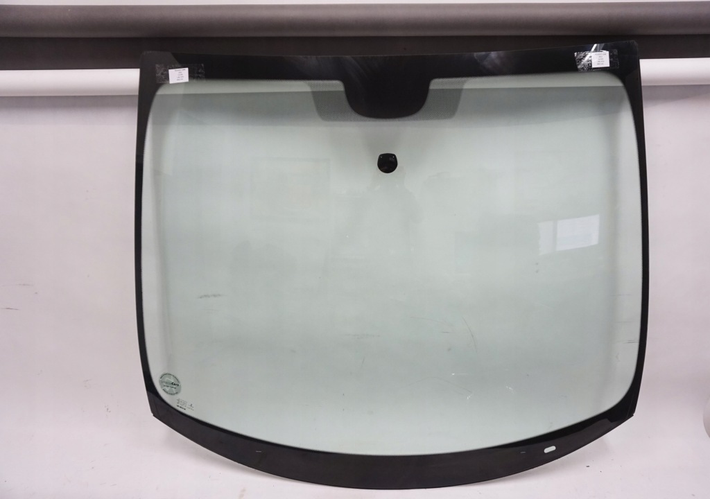 фото №1, Стекло передняя лобовое peugeot 3008 2013r