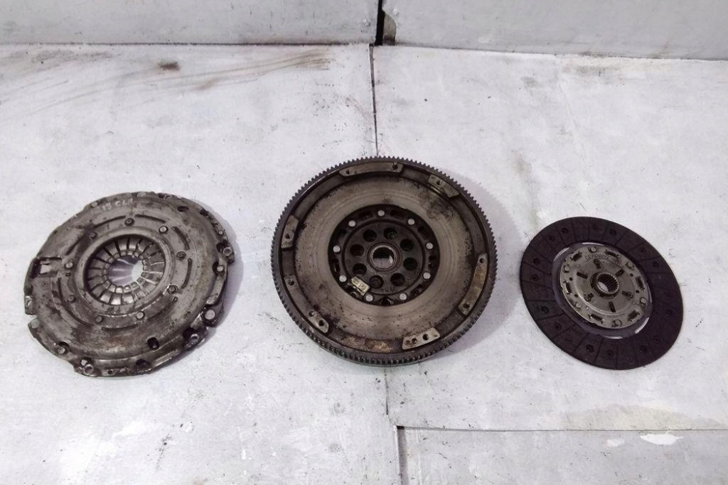 фото №10, Комплект сцепления mercedes-benz cla coupe c117 a0262500501 1.6l бензиновый