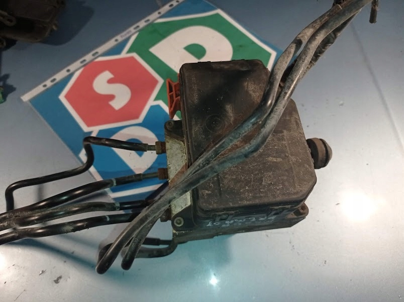 фото №6, Насос abs mazda premacy c100437az 3652 ac.04500156