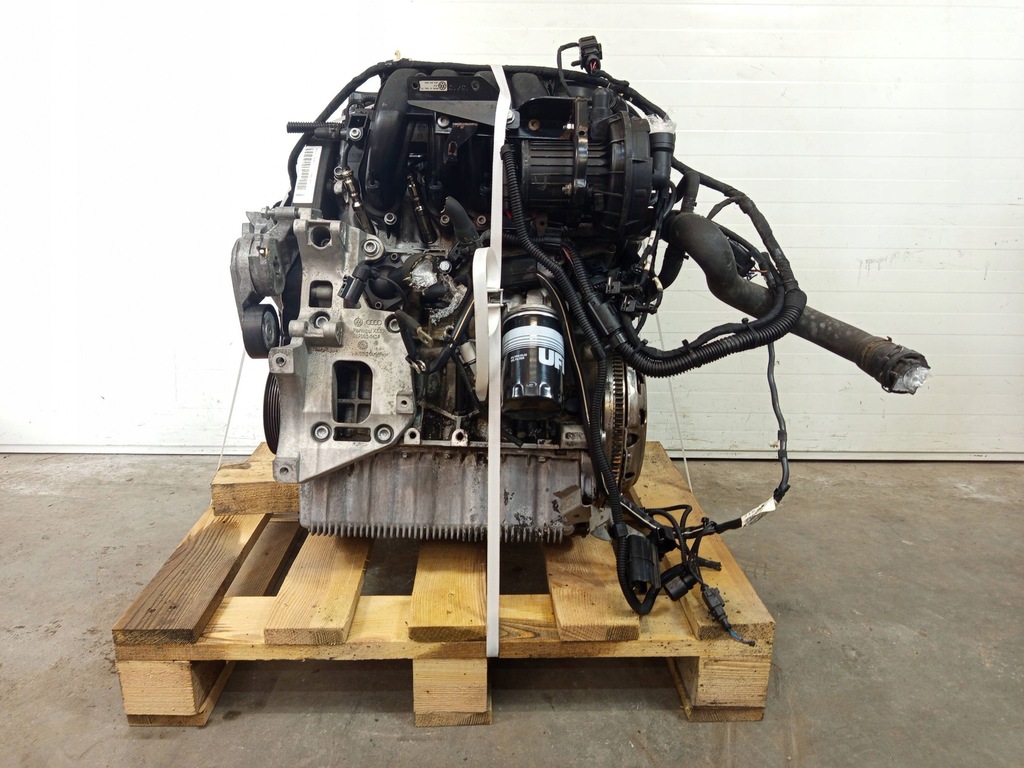 фото №8, Двигатель kompletny chg vw golf vi touran audi seat skoda 1.6 fsi