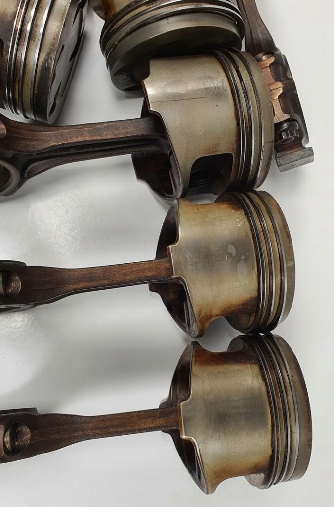 фото №12, Поршень шатун mercedes w126 3.8 v8 116963