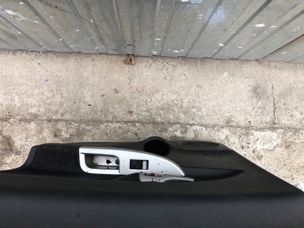 фото №8, Двері праве задні задня комплект toyota urban cruiser