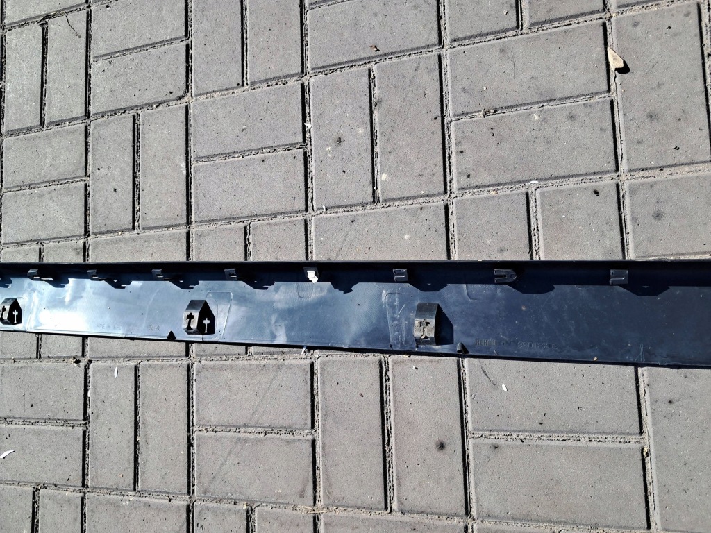 фото №9, Peugeot 3008 i молдинг накладка na порог левый 82018z03