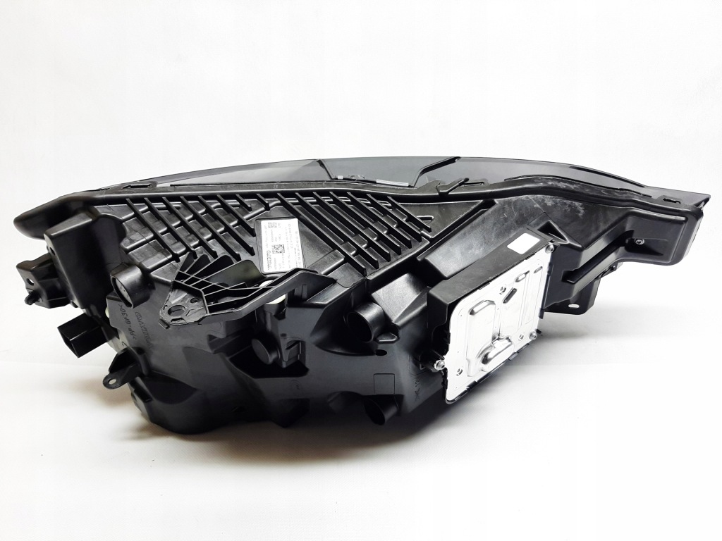 Volvo xc60 32338968 32338969 t4uvb комплект лампа америка full led фара Недорого