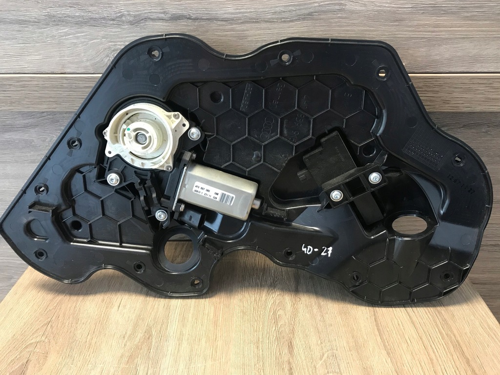 фото №1, Доводчик двері правий задня audi a8 d4 4f0837060