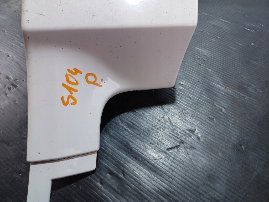 Накладка молдинг порог правая порог правая  volvo c30 r-design 30779137 в Украине