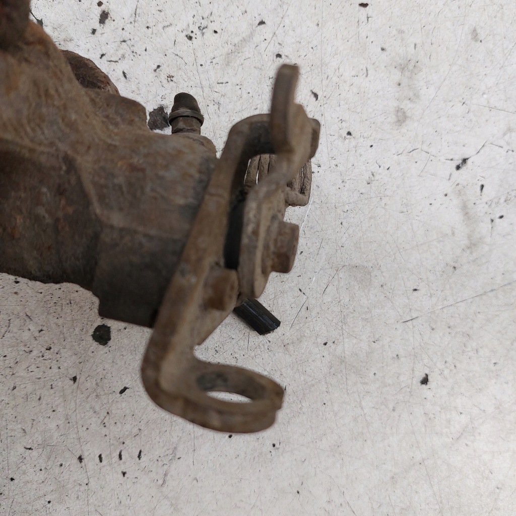 фото №14, Smart forfour суппорт тормозной левый задняя чугунный