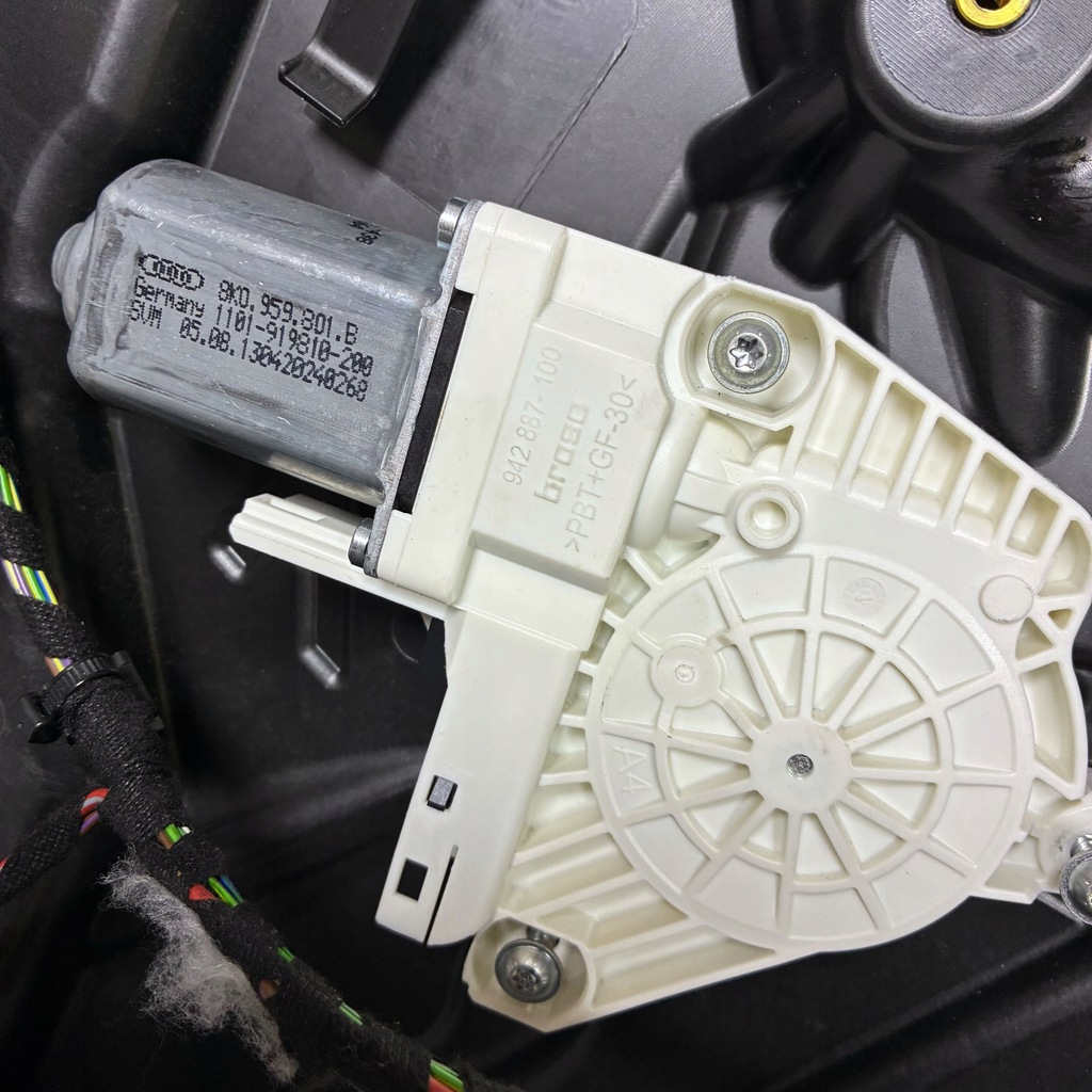 фото №15, Двері лівий перед porsche cayenne 7p5 92a 958 vw touareg 10-17r lm5x ładne