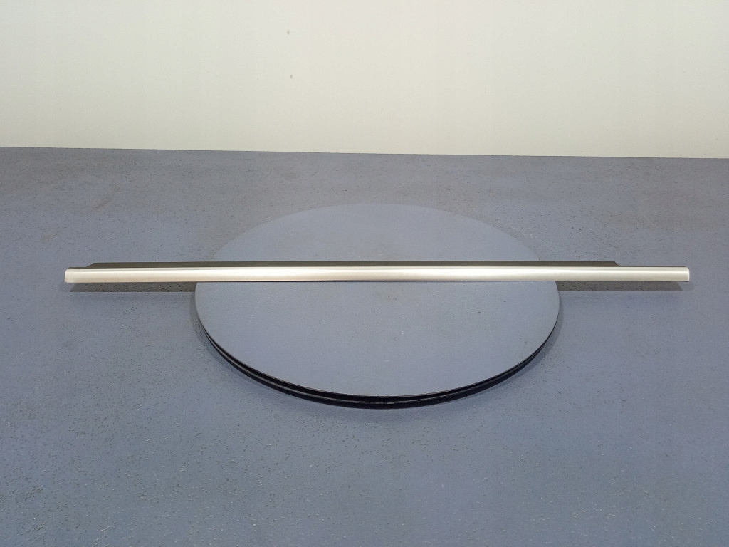 фото №1, Mercedes gls x166 молдинг ущільнювач двері перед ліва a1667252900