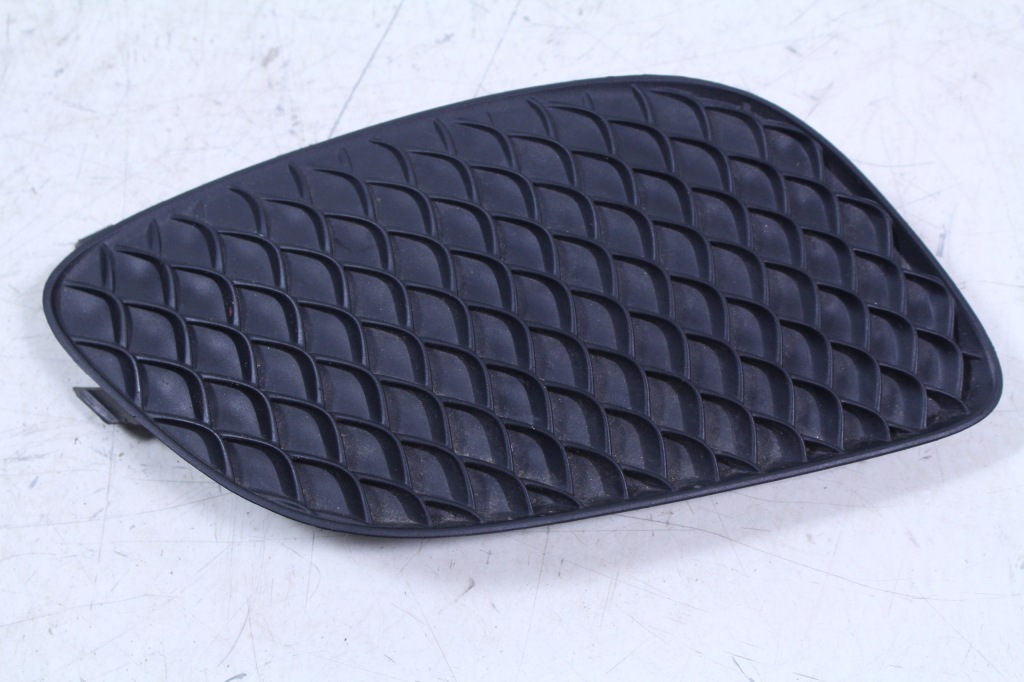 фото №1, Решётка заглушка бампера перед mercedes w177 a1778852800