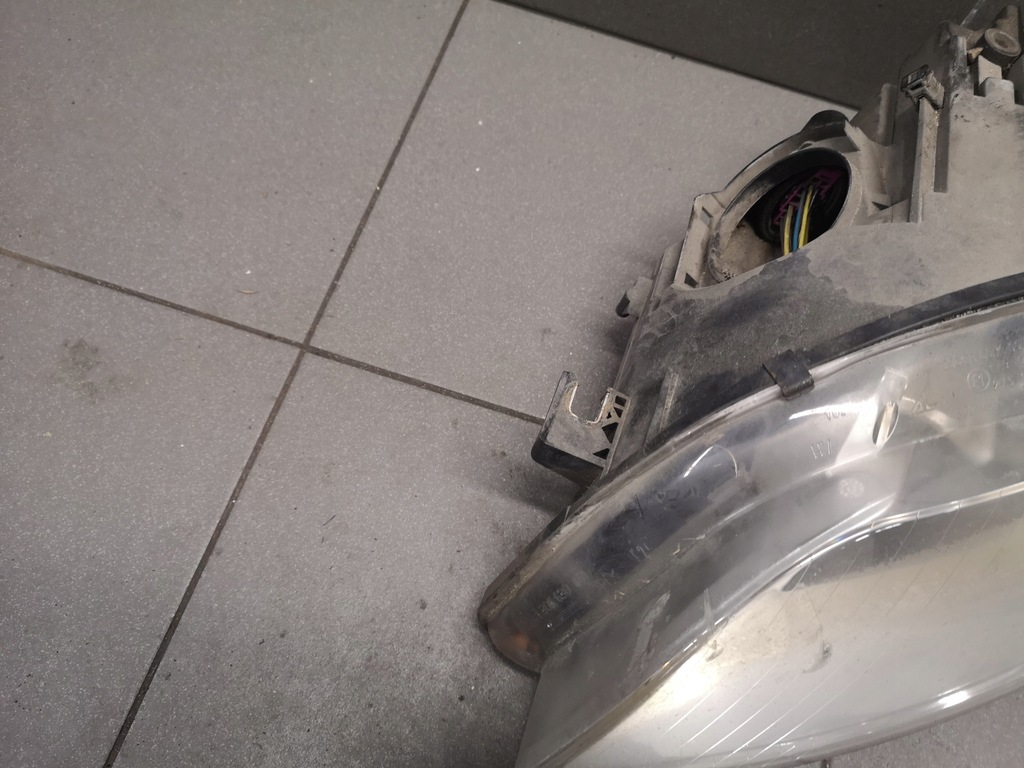 фото №9, Лампа ксенон левый перед audi a4 b7 eu 8e0941003am