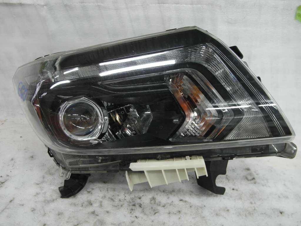 фото №1, Лампа передняя перед правая full led nissan navara iv d23 nr99