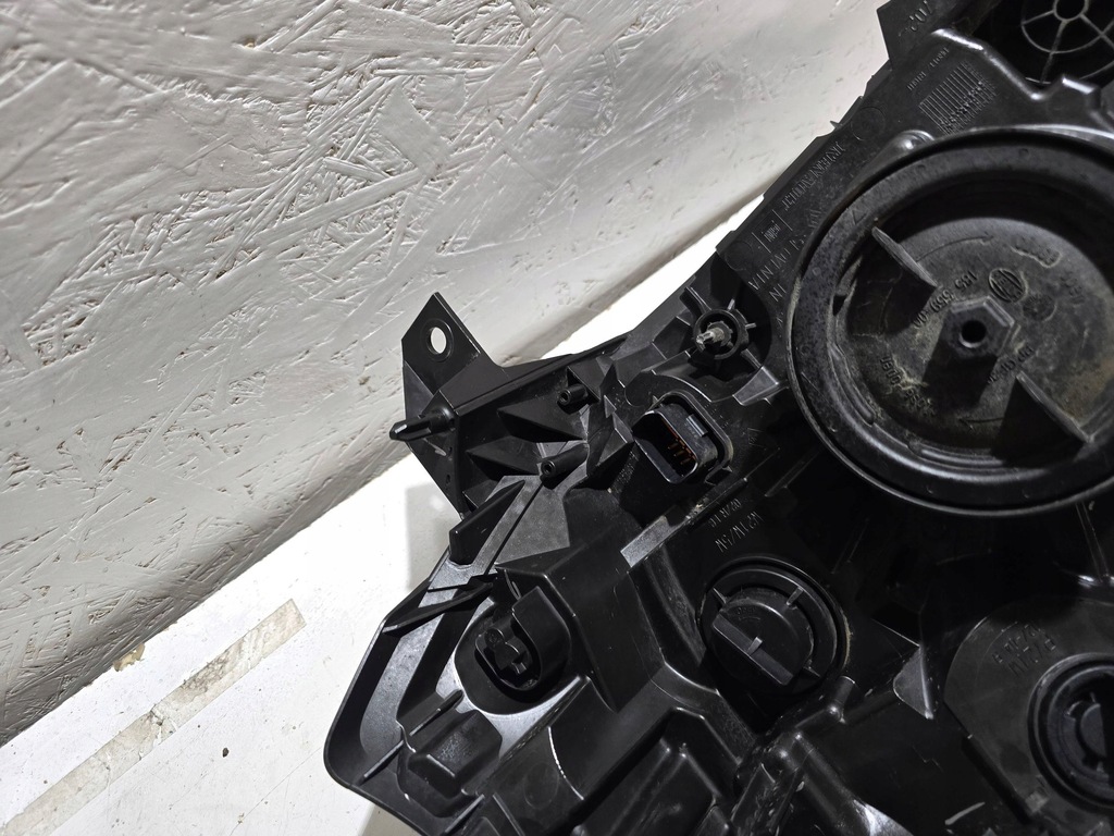 фото №10, Renault trafic iii x82 права лампа оригінал europa комплектна