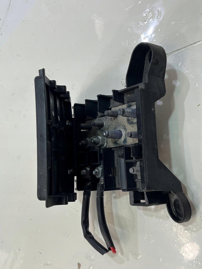 фото №1, Розподільник струму audi a7 c7 4g0937517