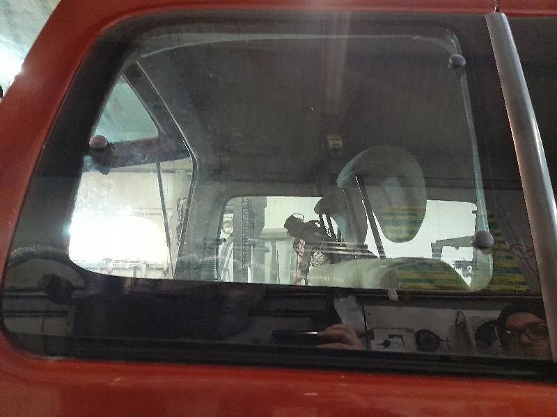 фото №1, Стекло правая задняя откидная peugeot partner
