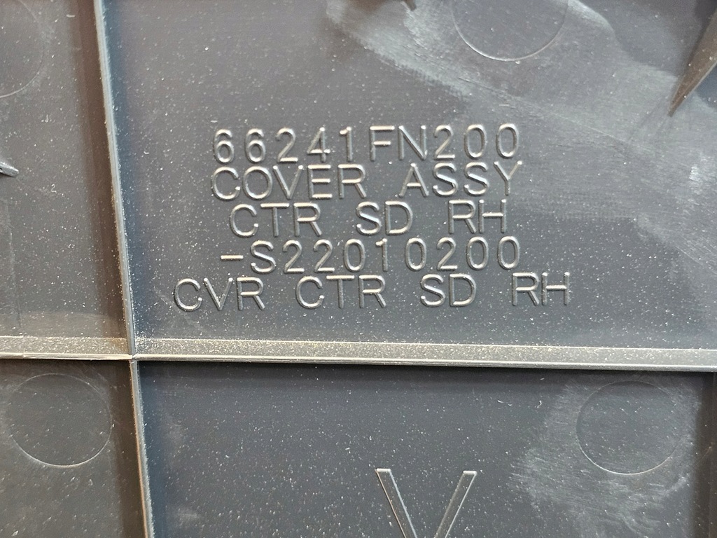 фото №13, Subaru crosstrek xv 22- туннель средний подлокотник usa