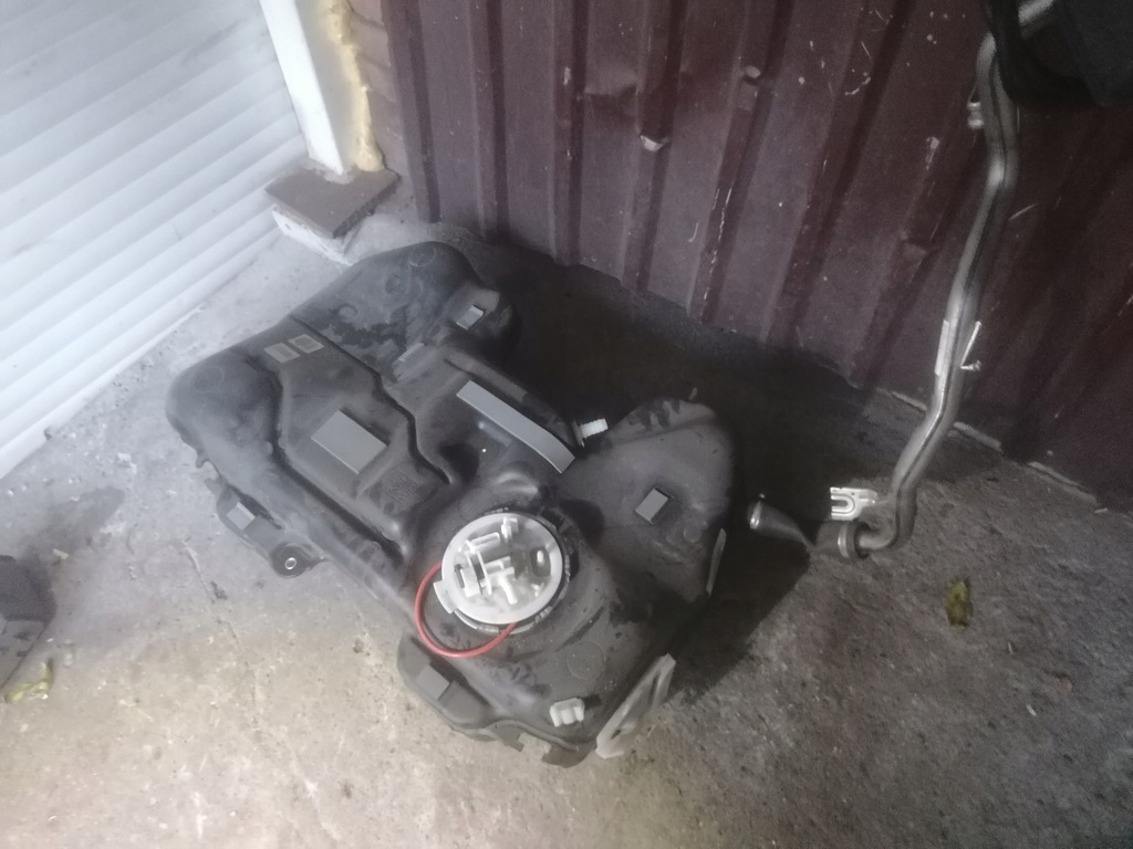 фото №1, Mercedes a w177 a35 бак топлива