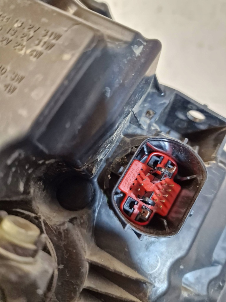 фото №13, Land rover discovery 5 v лампа левая led high my42-13w030hb