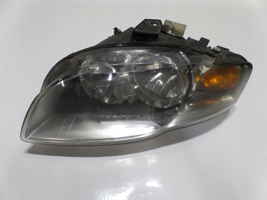 фото №1, Audi a4 b7 лампа передня ліва 8e0941003ak