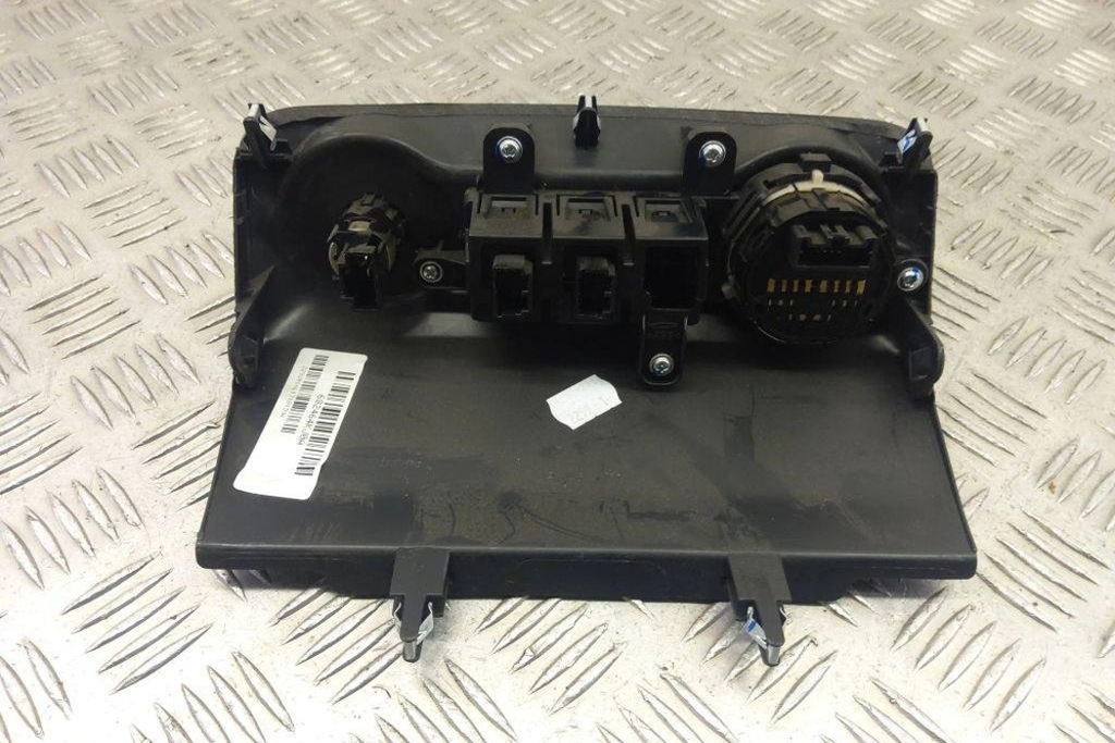 фото №8, Переключатель nissan navara d22_ 682464jk0a 2.3l дизель 2016