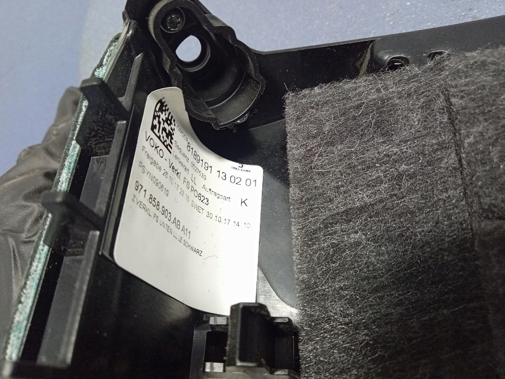 фото №6, Porsche panamera ii 971 захист нижня консолі pod кермо eu 971858903ab