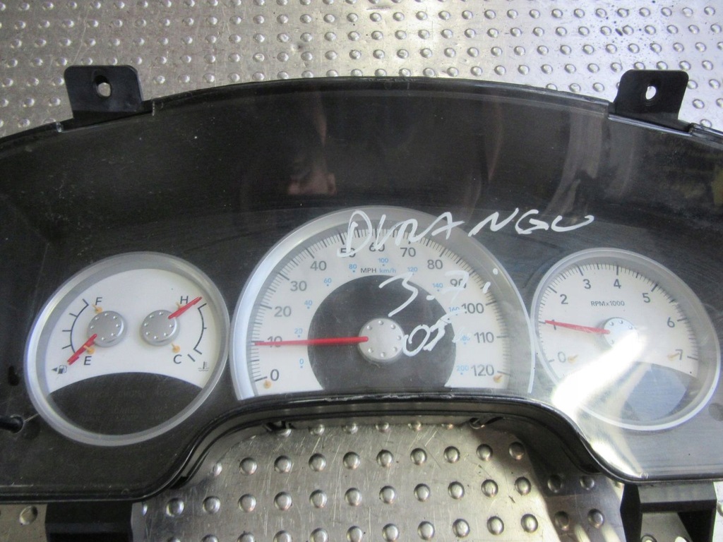 фото №8, Dodge durango ii 3.7i 07 счетчик приборы