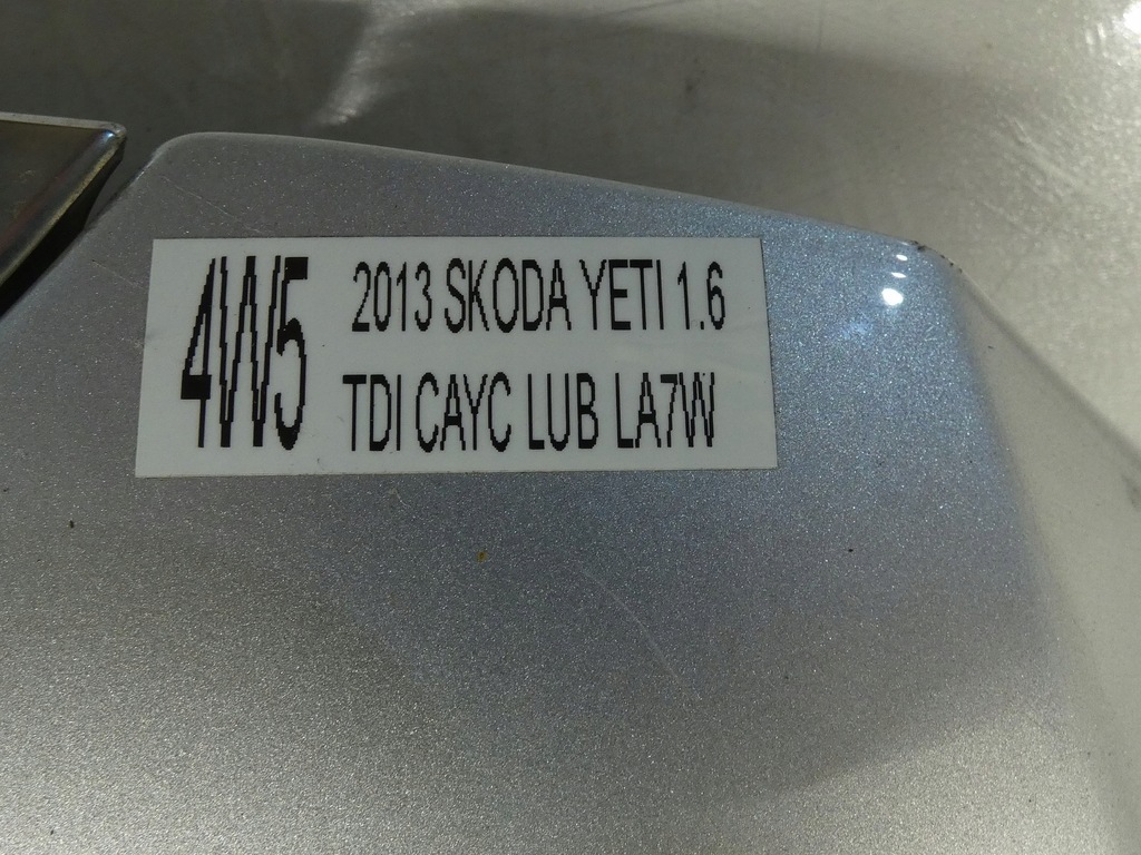 фото №10, Капот кришка двигуна skoda yeti 5l 08-12r срібляста la7w